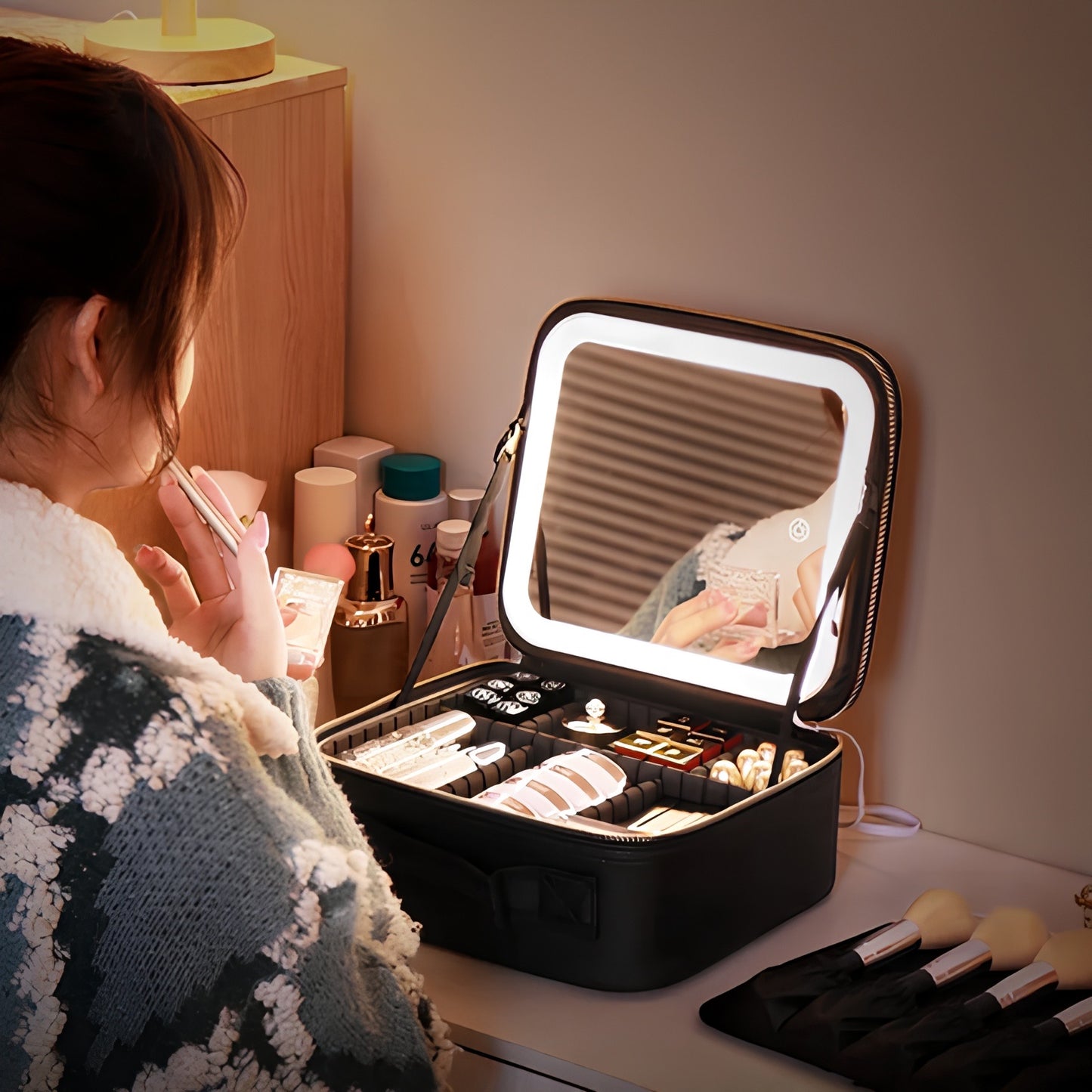 Maleta de maquillaje con Espejo Led 26x23cm