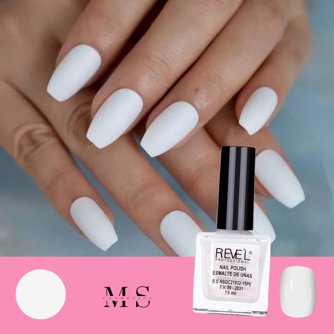 Esmalte de uñas tono blanco clásico