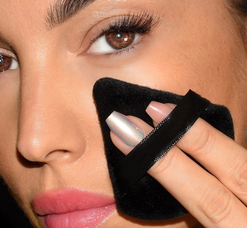 Borla Triangular de Maquillaje